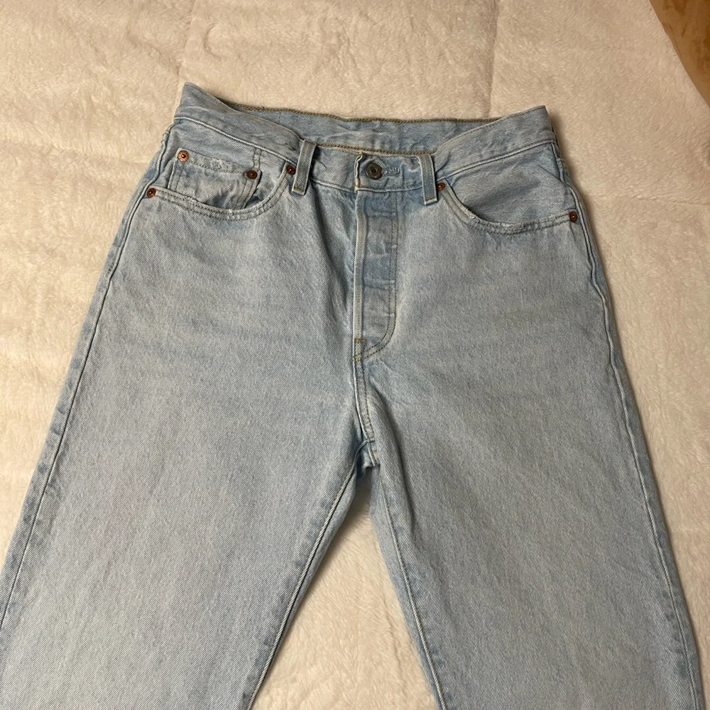 Levi's 501 Light Blue - Picture 9 of 14
